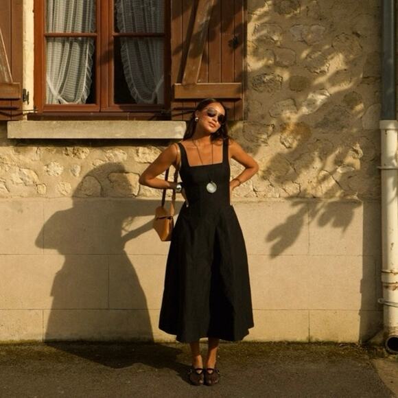 Sincerely Jules Dresses & Skirts - NWT Sincerely Jules Black Linen Blend Midi Dress Smocked Back Size Small